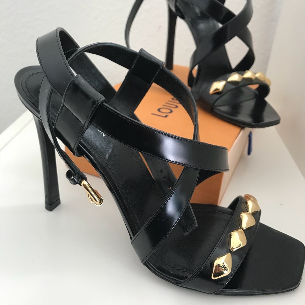 AUTHENTIC Louis Vuitton black heels - Picture 4 of 6